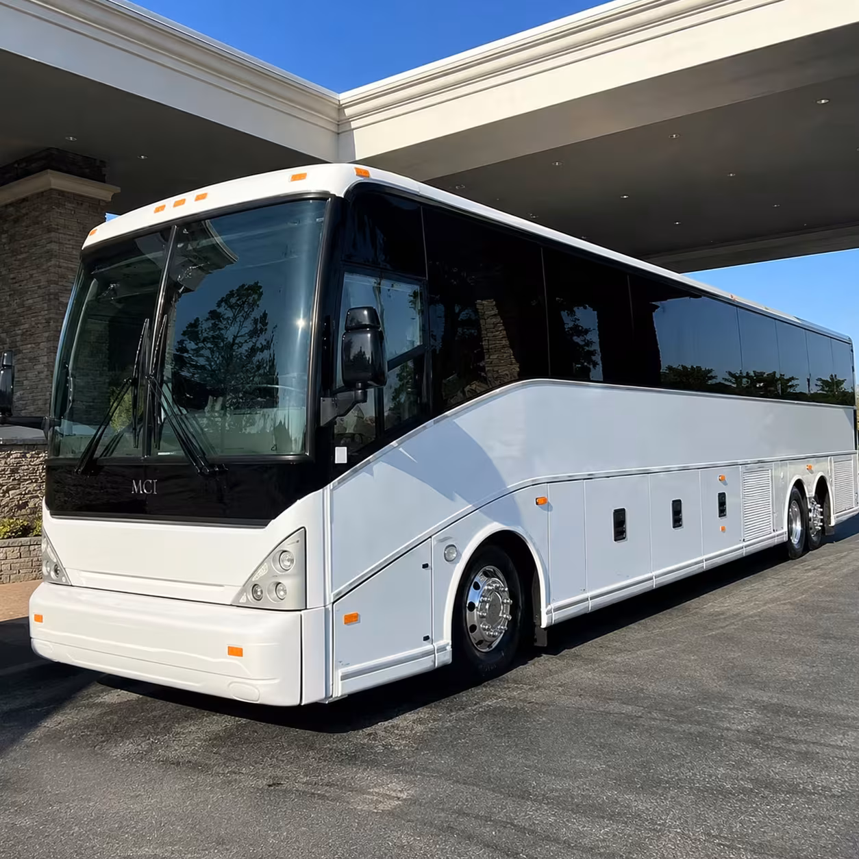 columbia airport shuttle buses for groups flying into cae