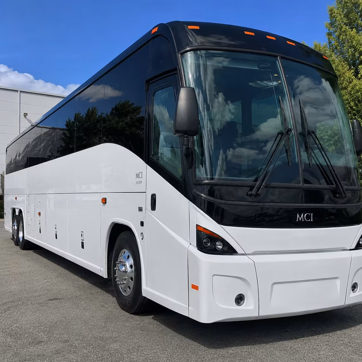 columbia employee shuttle buses for daily commuters